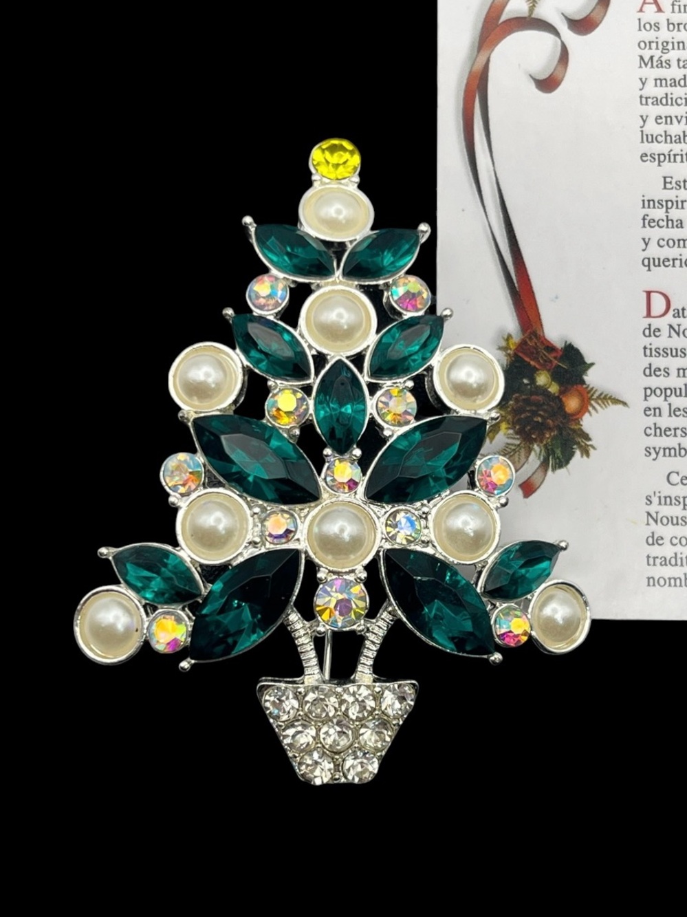 2011 Avon Christmas Tree Faux Pearl Green Rhinestone brooch pin silver tone